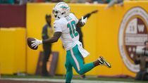 Image for story: Dolphins trounce Commanders 45-15 as Washington's season starts to spiral