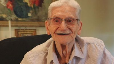 Image for story: 104-year-old Air Force veteran shares his secret to a successful and fulfilling life