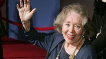 Image for story: 'Mary Poppins' star Glynis Johns dies at 100 