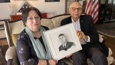 Image for story: How a 97-year-old's portrait of a fallen Army hero got to his Va. family, 4 years later